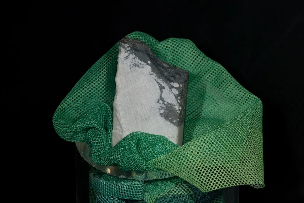 Formação do mineral jadarita que se parece com a substância de Superman “Kriptonita”